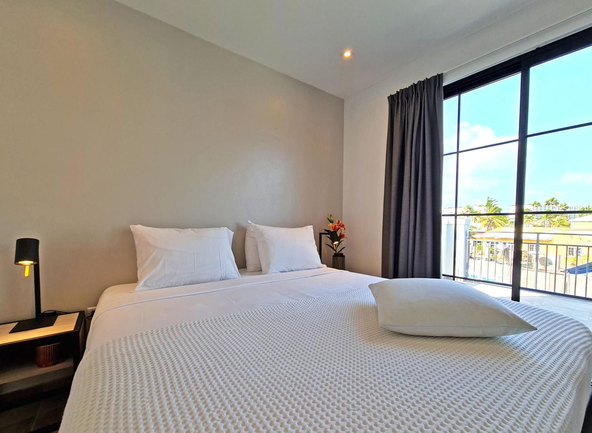 Tuscany Residence Aruba Palm Beach Bagian luar foto